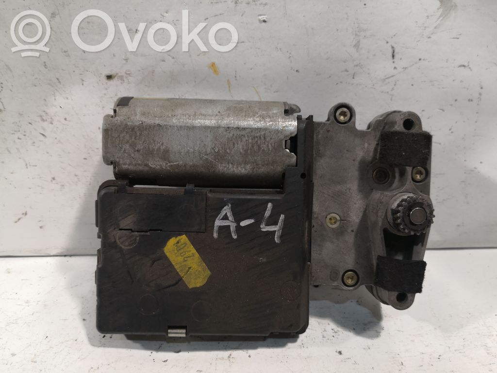 Audi A4 S4 B5 8D Motor / Aktuator 