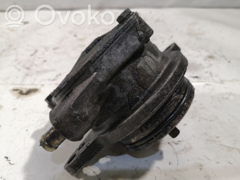 Opel Omega B1 Vacuum pump 