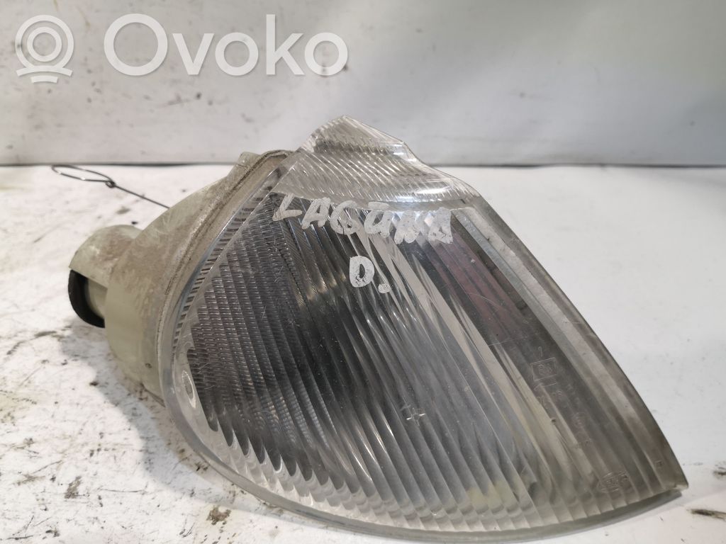 Renault Laguna I Front indicator light 