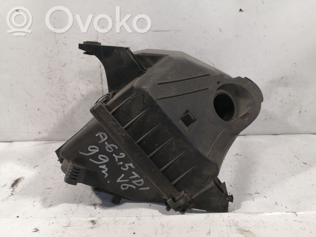 Audi A6 S6 C5 4B Air filter box 