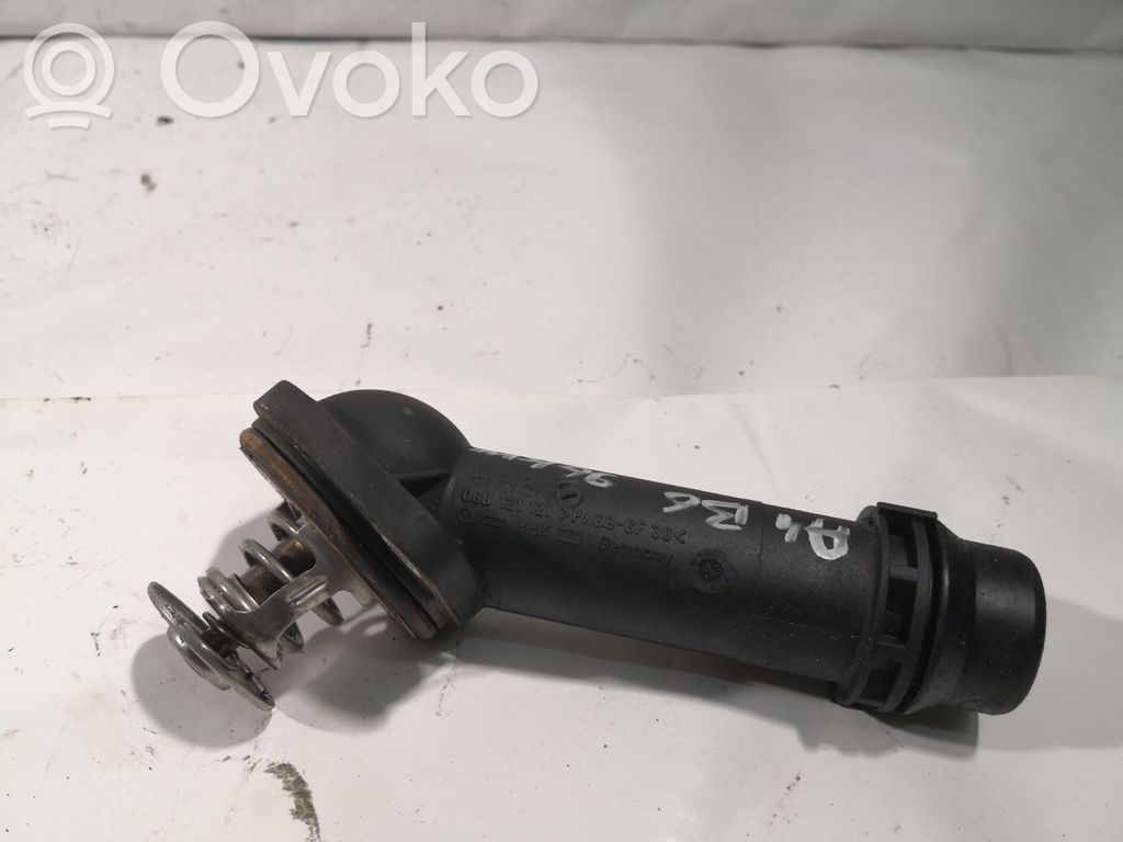 Audi A4 S4 B6 8E 8H Termostat / Obudowa termostatu 