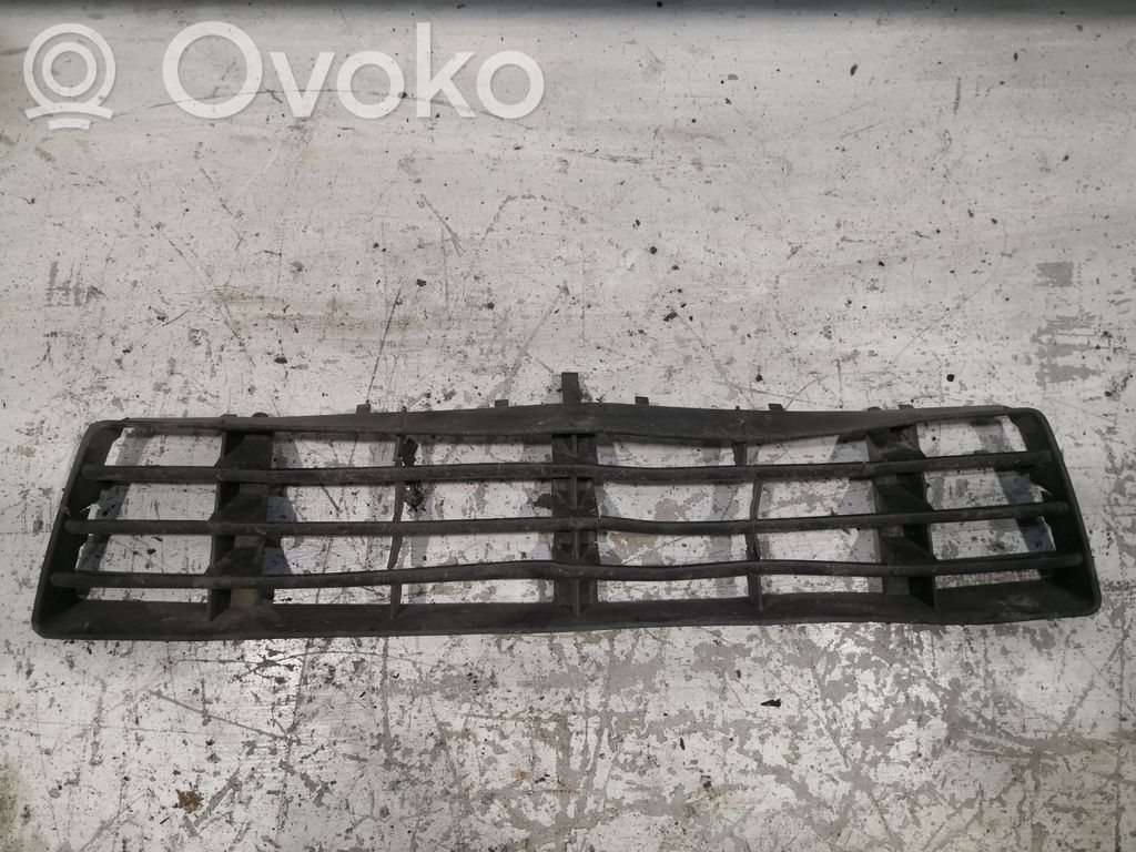 Audi A6 S6 C5 4B Unteres Gitter dreiteilig vorne 