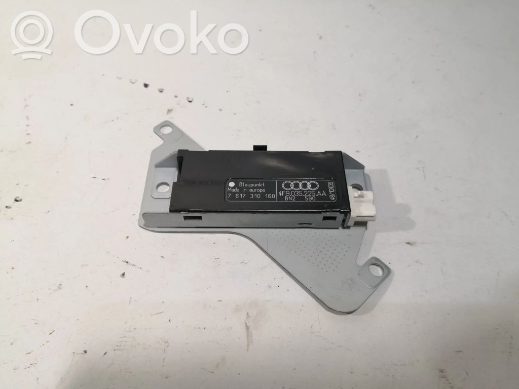 Audi A6 S6 C6 4F Antenos stiprintuvas 