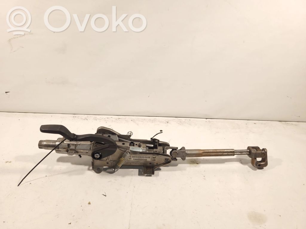 Volkswagen Golf Plus Ohjauspyörän akseli 