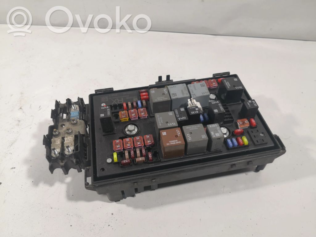 Opel Astra J Sulakemoduuli 