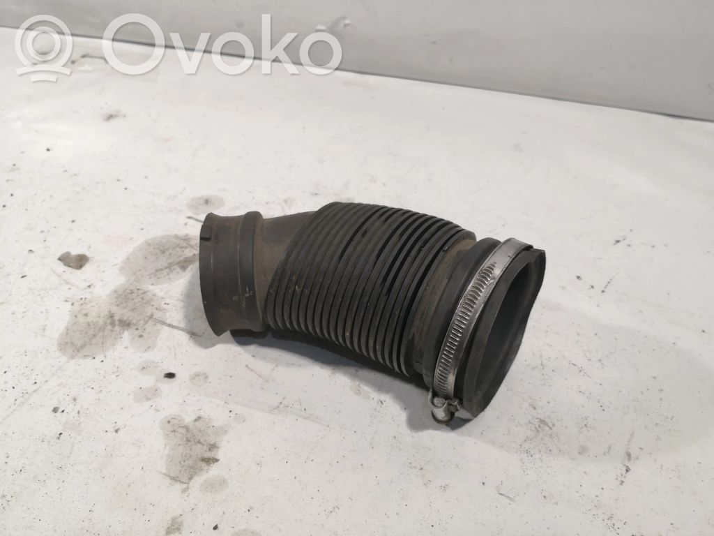Opel Zafira B Ilmanoton kanavan osa 