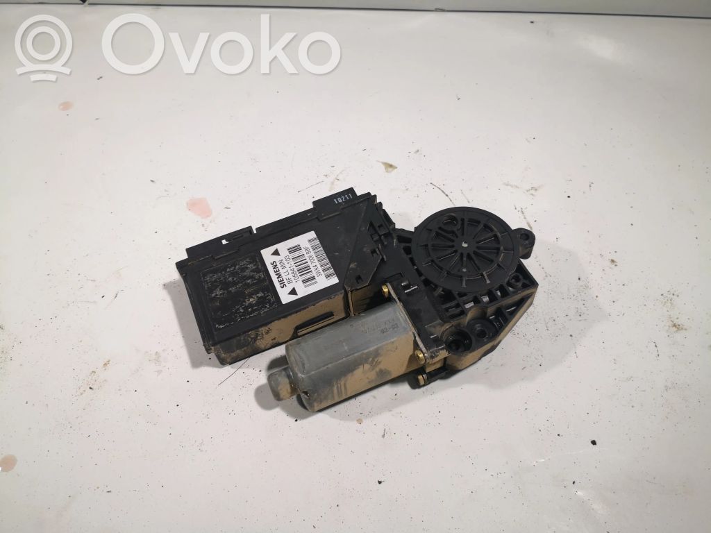 Audi A4 S4 B6 8E 8H Silnik regulatora szyby drzwi przednich 