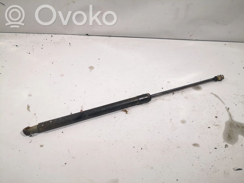 Amortyzator klapy tylnej bagażnika   8E9827552E
