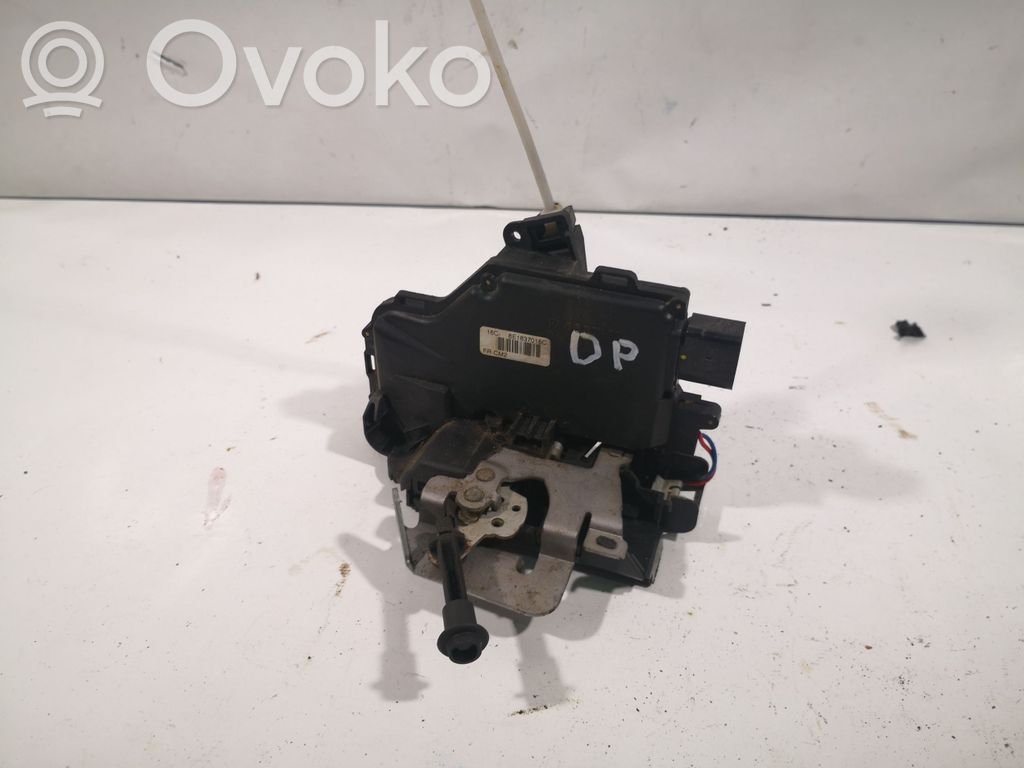 Audi A4 S4 B6 8E 8H Front door lock 