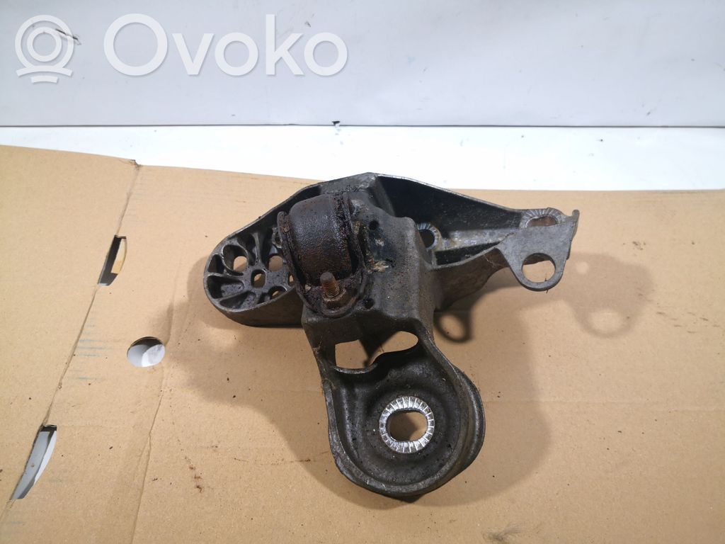 Audi A4 S4 B6 8E 8H Engine mounting bracket 