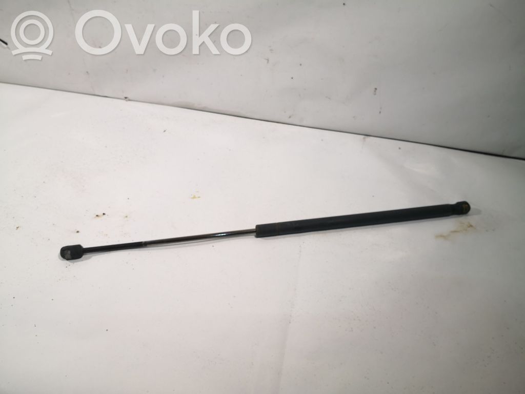 Mitsubishi Colt Tailgate/trunk strut/damper 