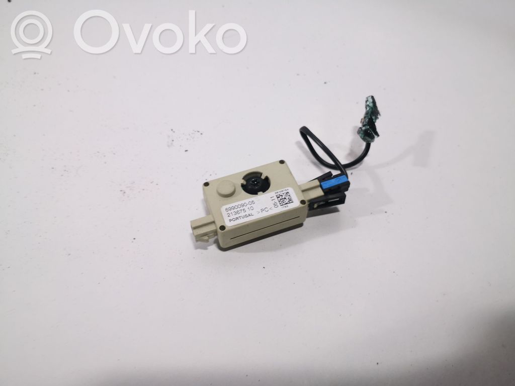 BMW 3 E90 E91 Antenos stiprintuvas 