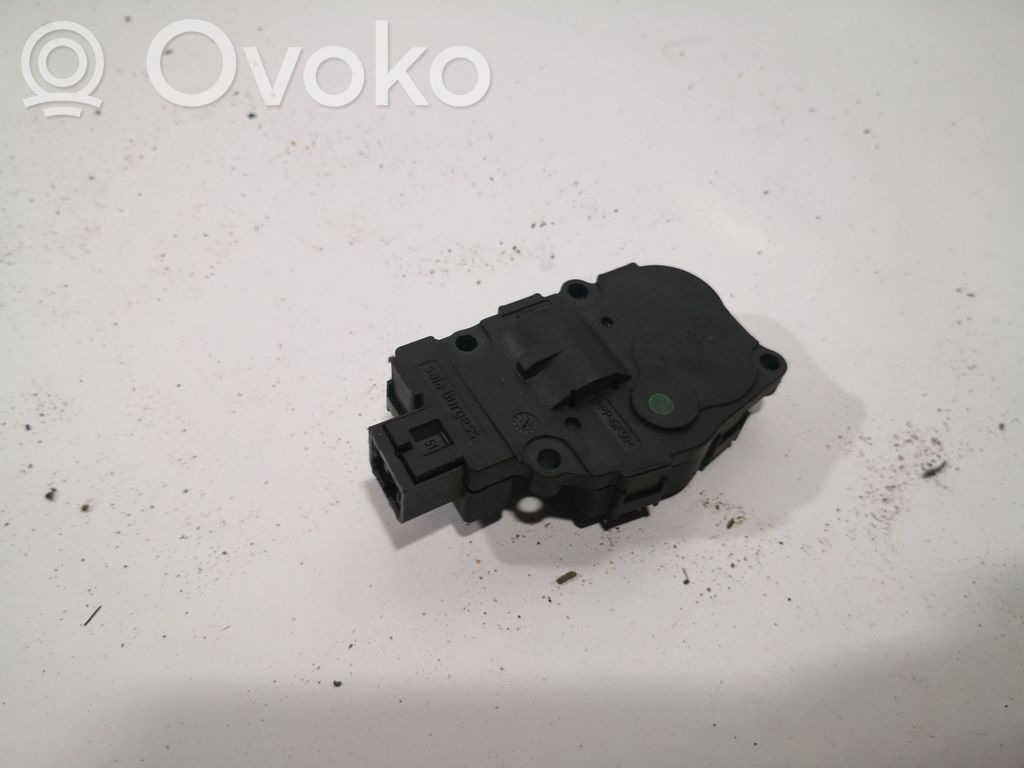 BMW 3 E90 E91 Oro sklendės varikliukas 