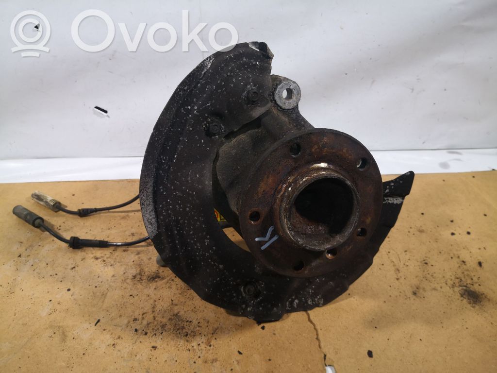 BMW 3 E90 E91 Priekšējā riteņa rumbas vārpstas šarnīrs (stupica, capfa) 