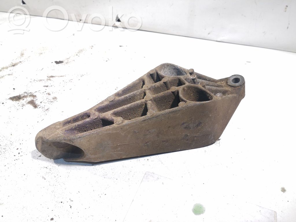 Opel Vectra B Gearbox mounting bracket 