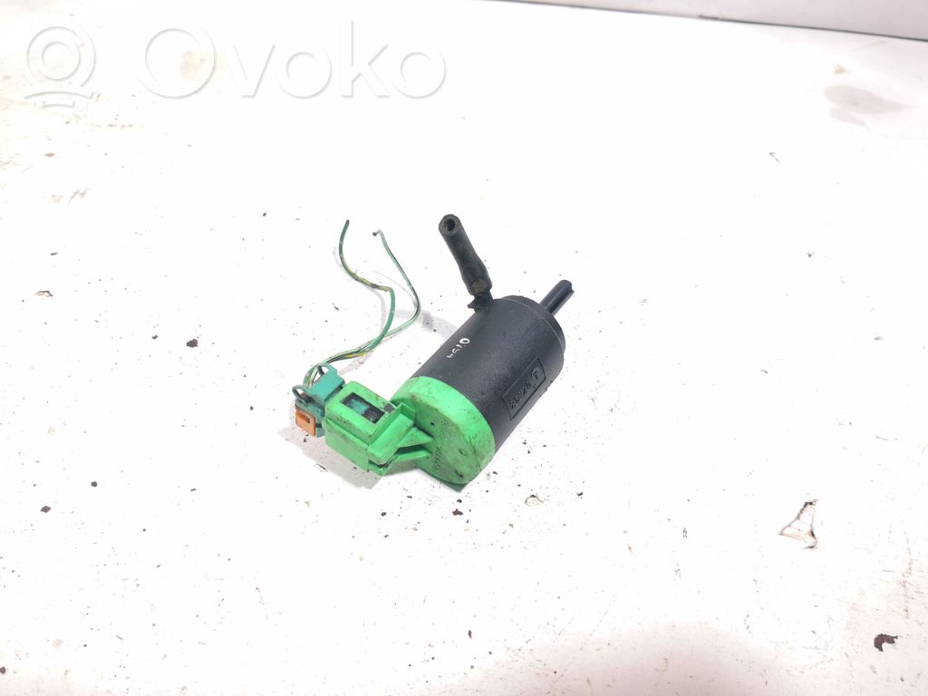 Nissan Terrano Windscreen/windshield washer pump 