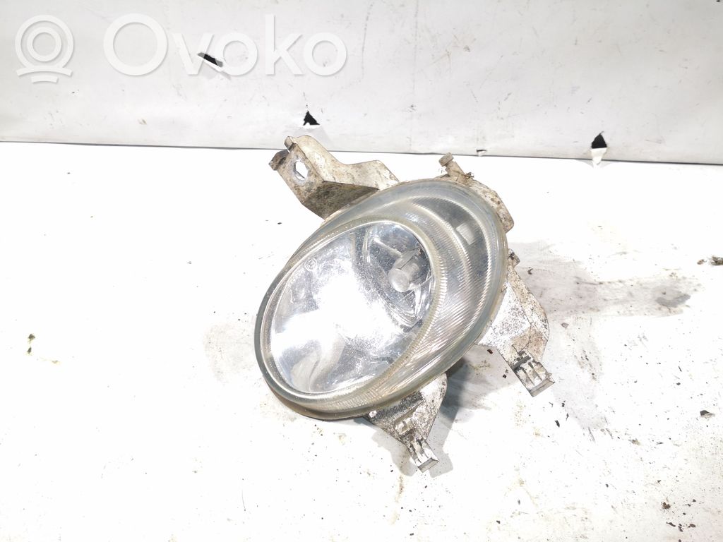 Peugeot 206 Miglas lukturis priekšā 