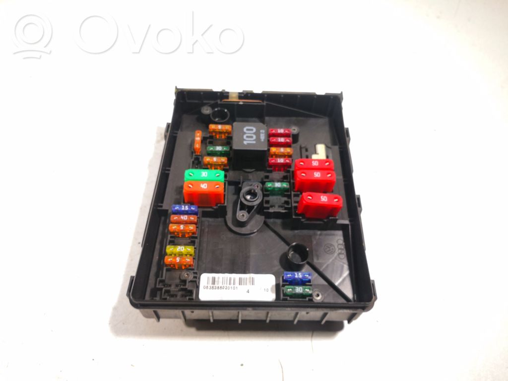 Volkswagen Golf V Fuse module 
