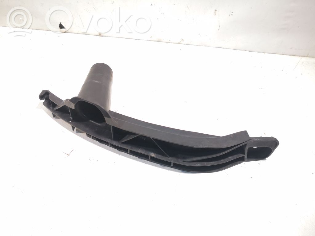 Volkswagen Golf V Front bumper mounting bracket 