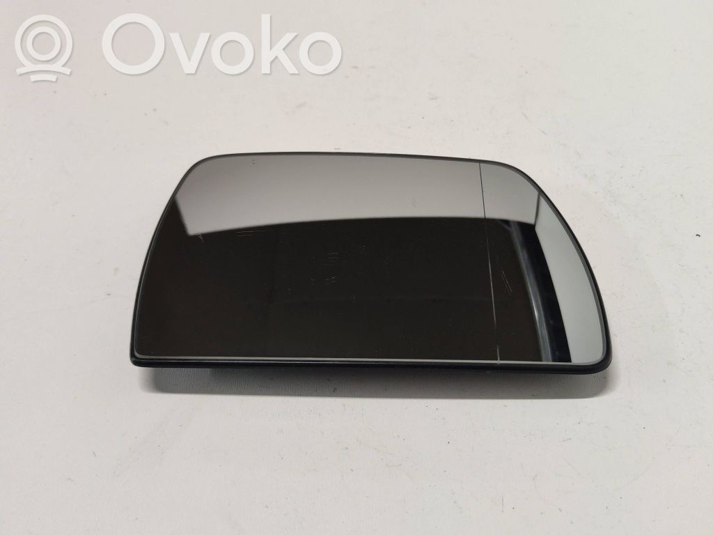 BMW X3 E83 Spoguļa stikls 
