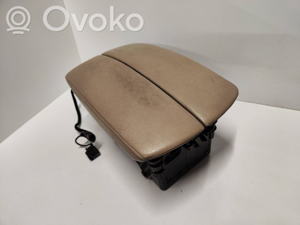 Armrest   6969544,773201,011784404,9115085