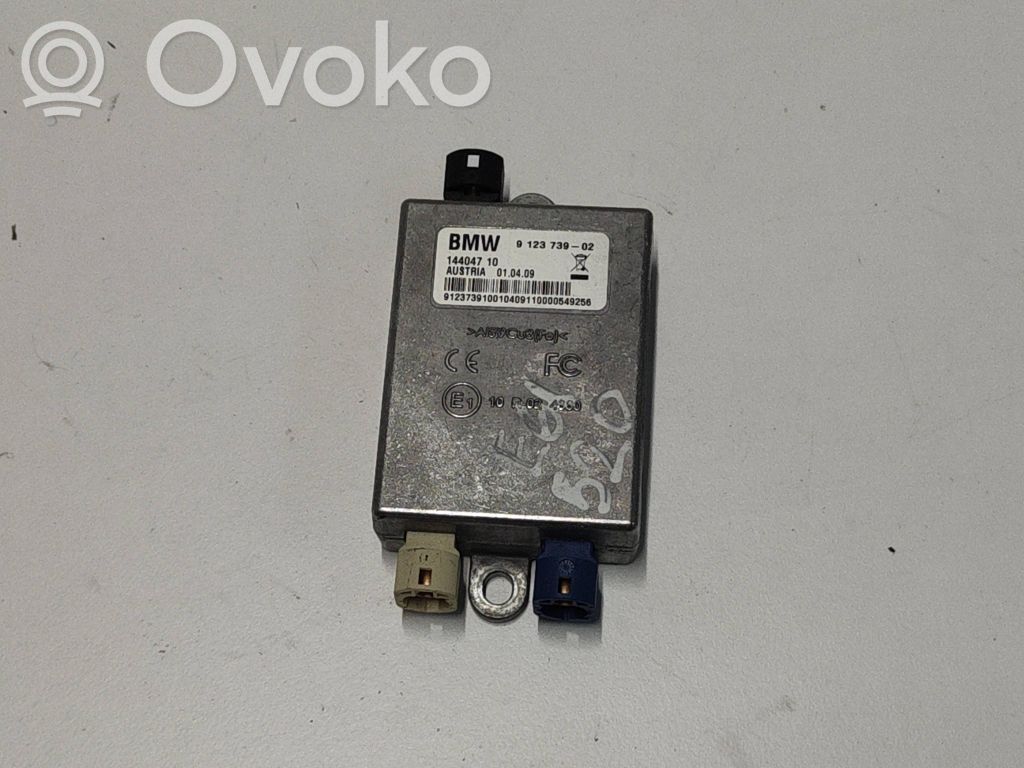 Pystyantennivahvistin   9123739,14404710
