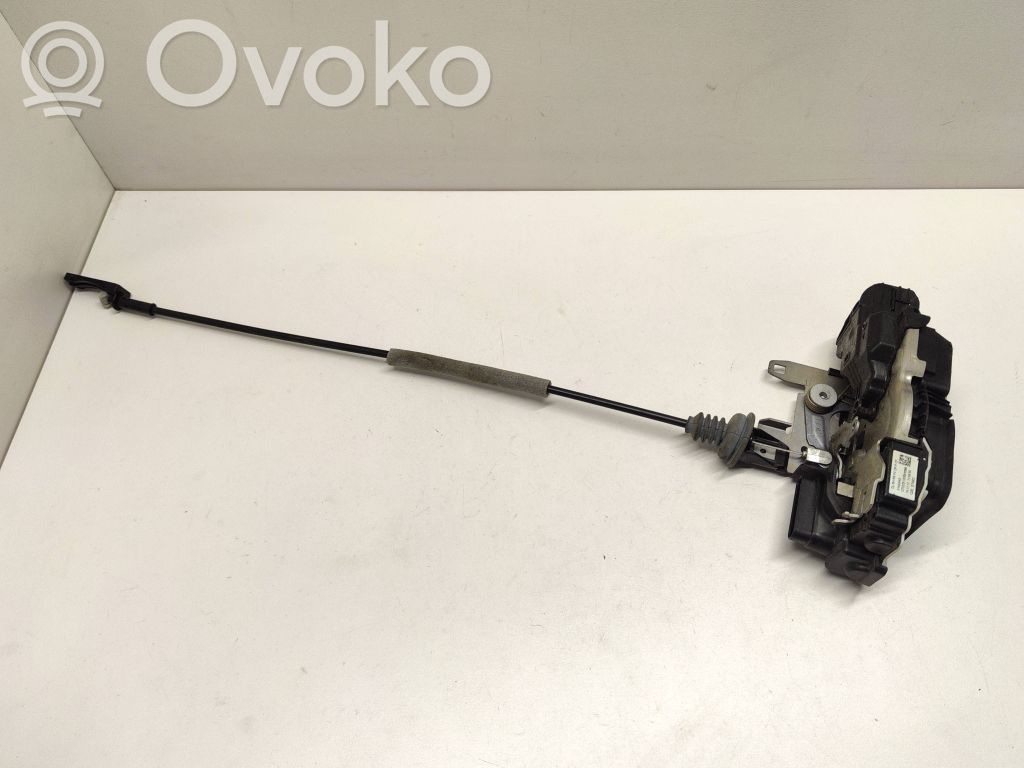 Volvo XC90 Zamek drzwi tylnych 