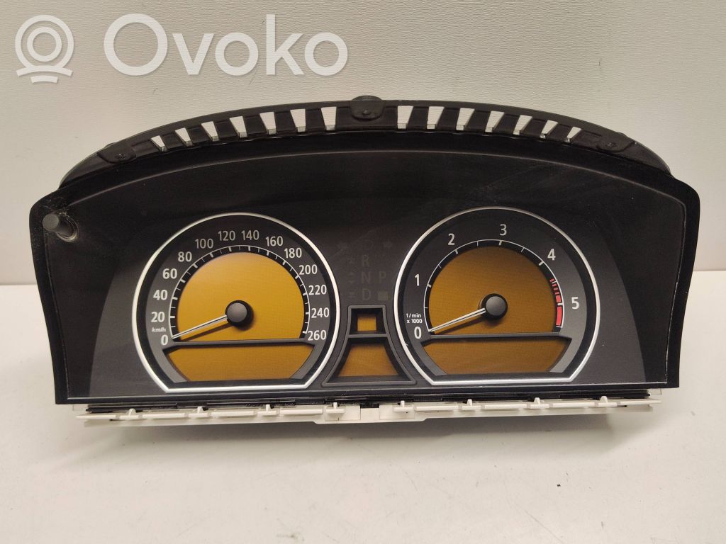 BMW 7 E65 E66 Nopeusmittari (mittaristo) 