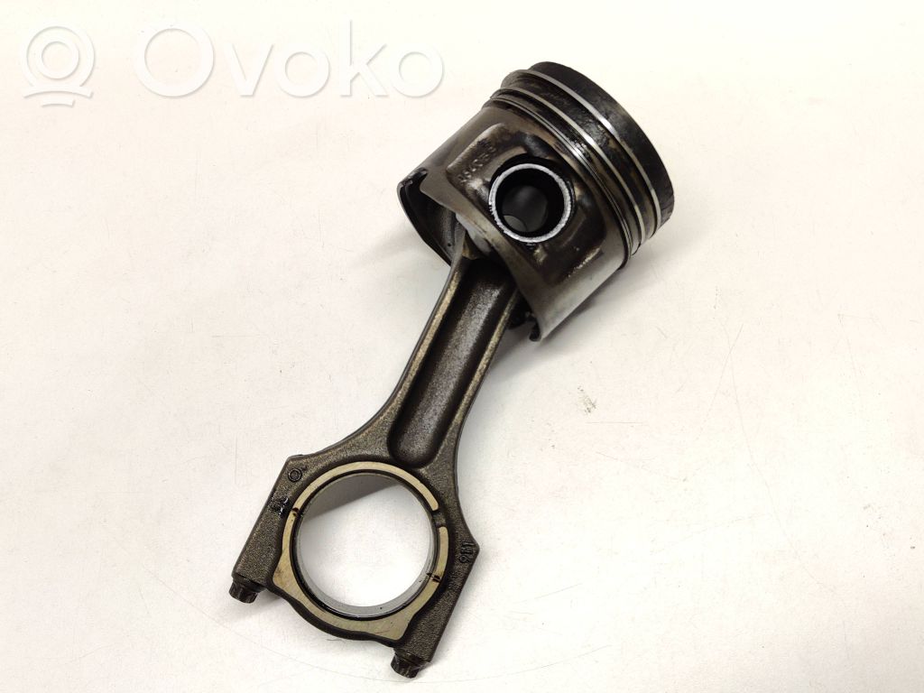 BMW X3 E83 Piston with connecting rod 