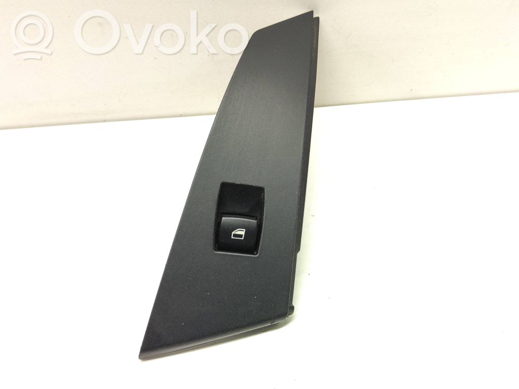 Electric window control switch   6940325,6922244,15939806
