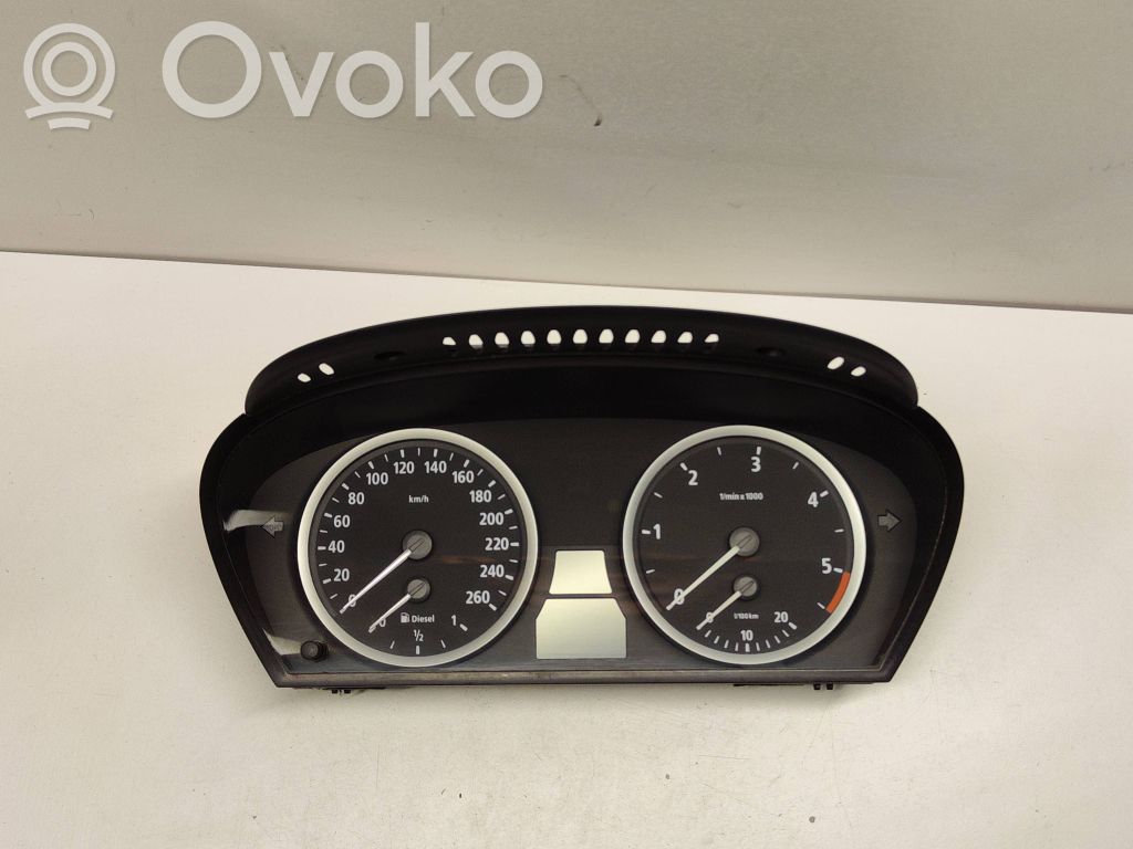BMW 5 E60 E61 Nopeusmittari (mittaristo) 