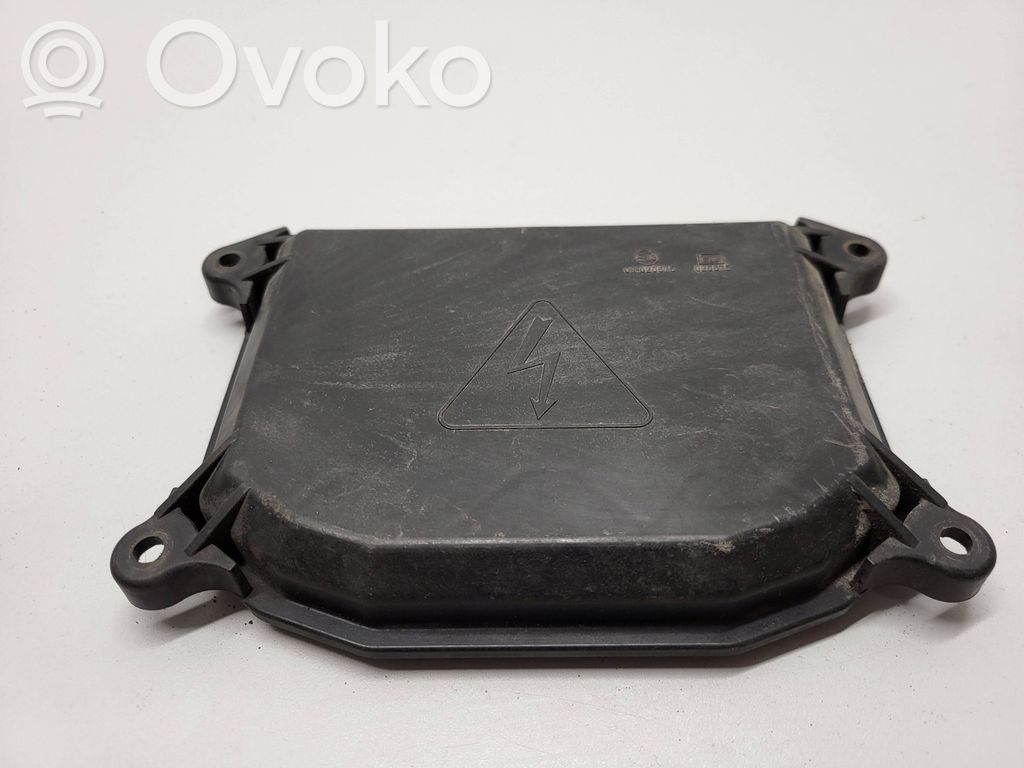 Subaru Outback Headlight/headlamp dust cover 