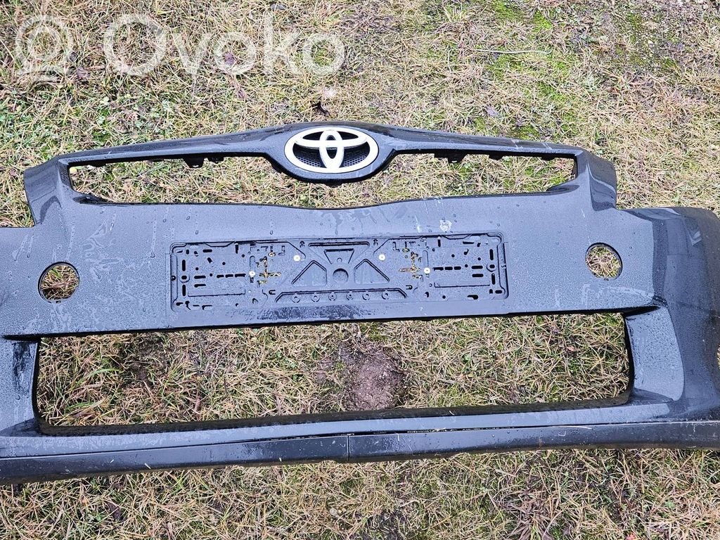 Toyota Auris 150 Etupuskuri 