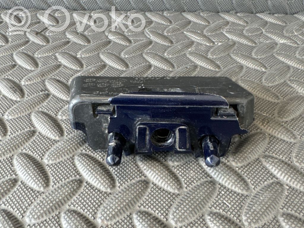 Dodge RAM 1500 DS Front bumper mounting bracket 