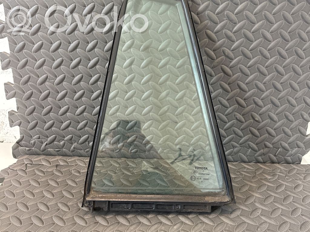 Toyota Verso Ventanilla de ventilación de la puerta trasera 