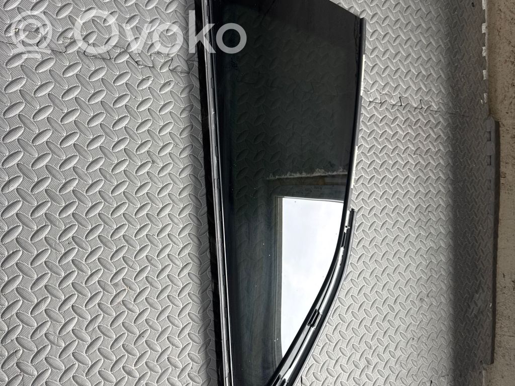 Rear side window   8W6845297,29012018,23042018