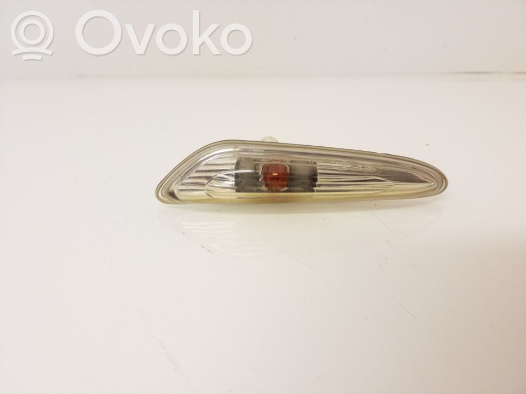 BMW X3 E83 Front fender indicator light 