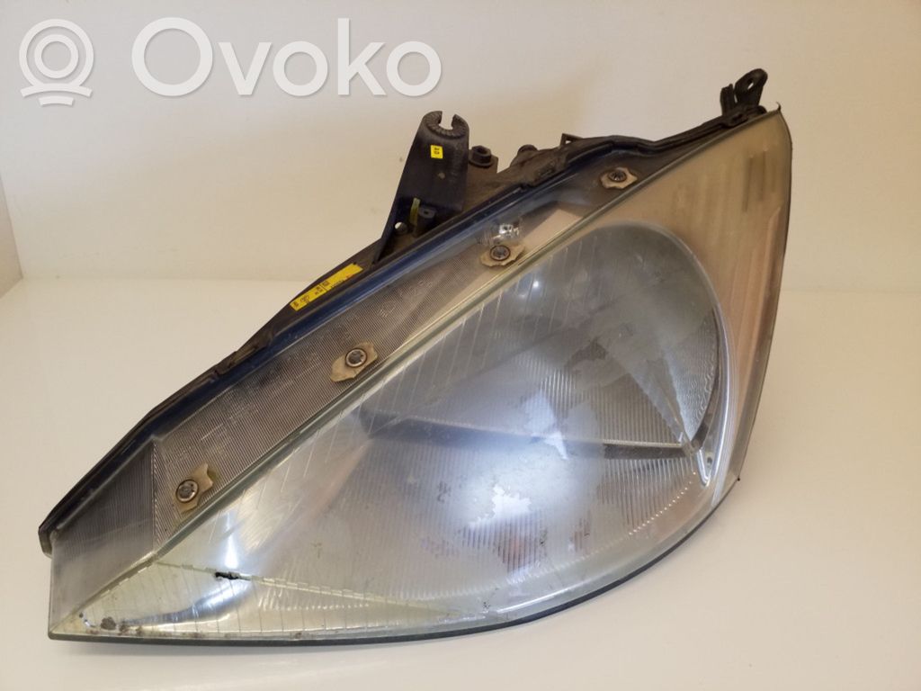 Ford Focus Headlight/headlamp 