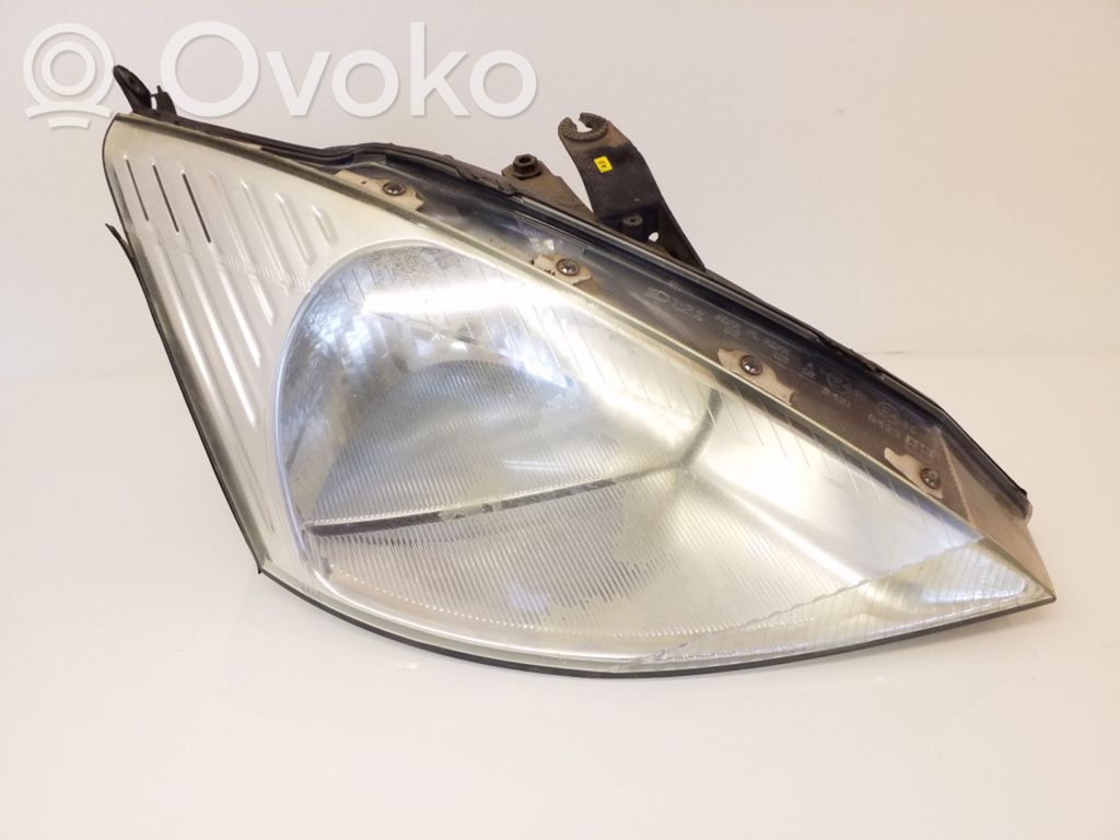 Ford Focus Headlight/headlamp 