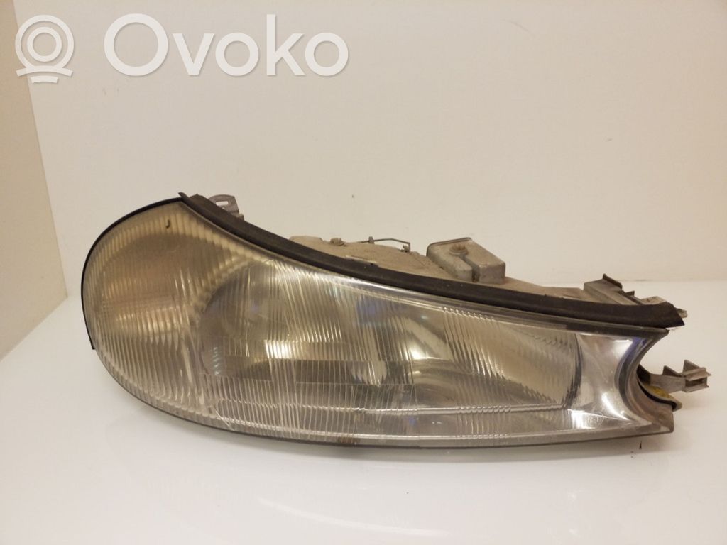 Ford Mondeo MK II Scheinwerfer 