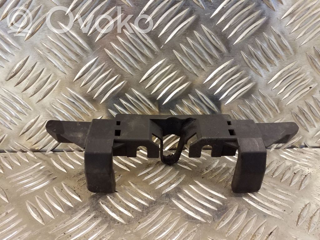 Mazda CX-7 Rivestimento della modanatura della chiusura del vano motore/cofano 