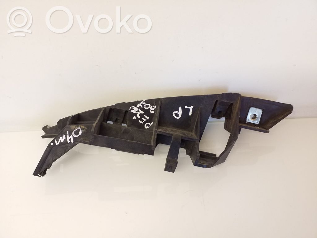 Peugeot 307 Front bumper mounting bracket 