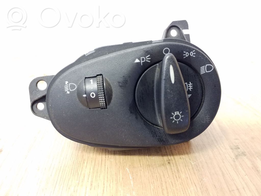 Ford Focus Light switch 