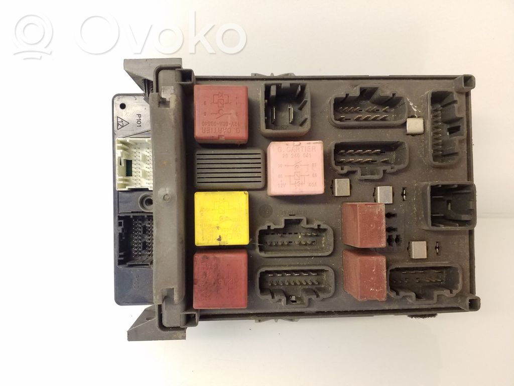 Renault Laguna II Fuse module 