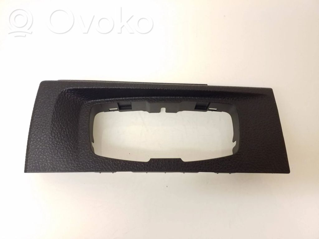 BMW 1 F20 F21 Boczny element deski rozdzielczej 