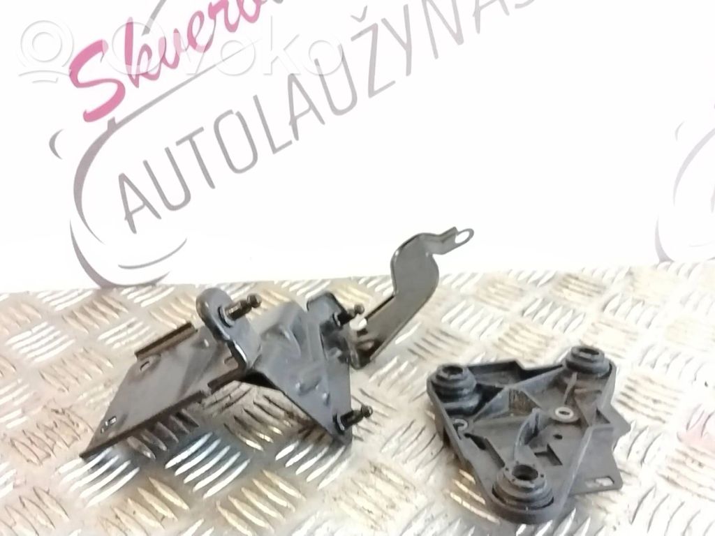 Audi A3 S3 8V ABS-pumpun kiinnike 