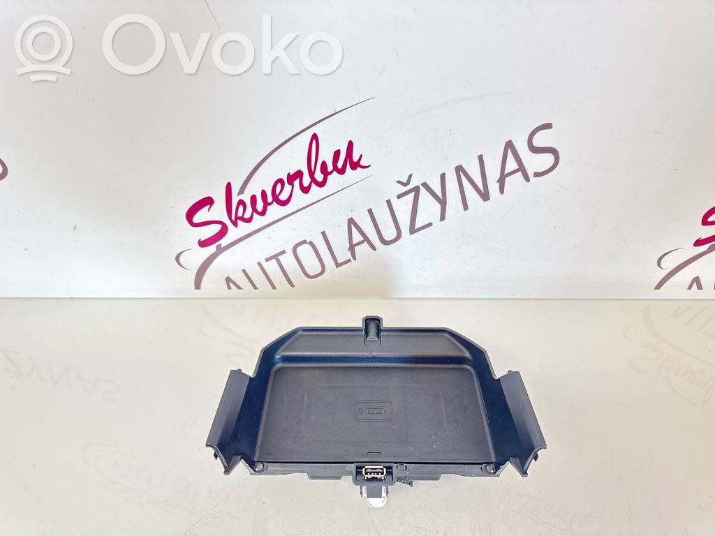 BMW 5 G30 G31 G38 Moduł ładowania bezprzewodowego 