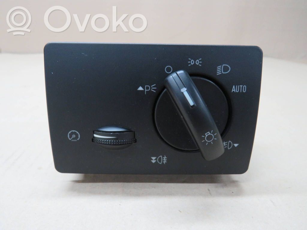 Light switch   7M5T13A024KA,04069790