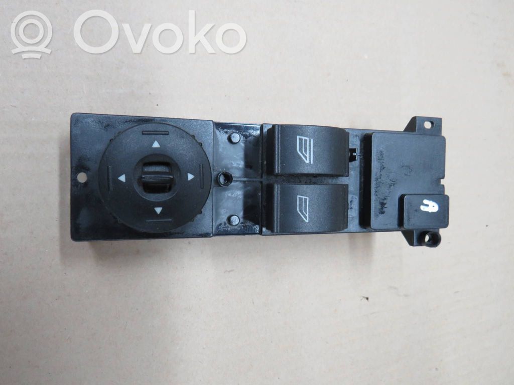 Ford C-MAX I Electric window control switch 