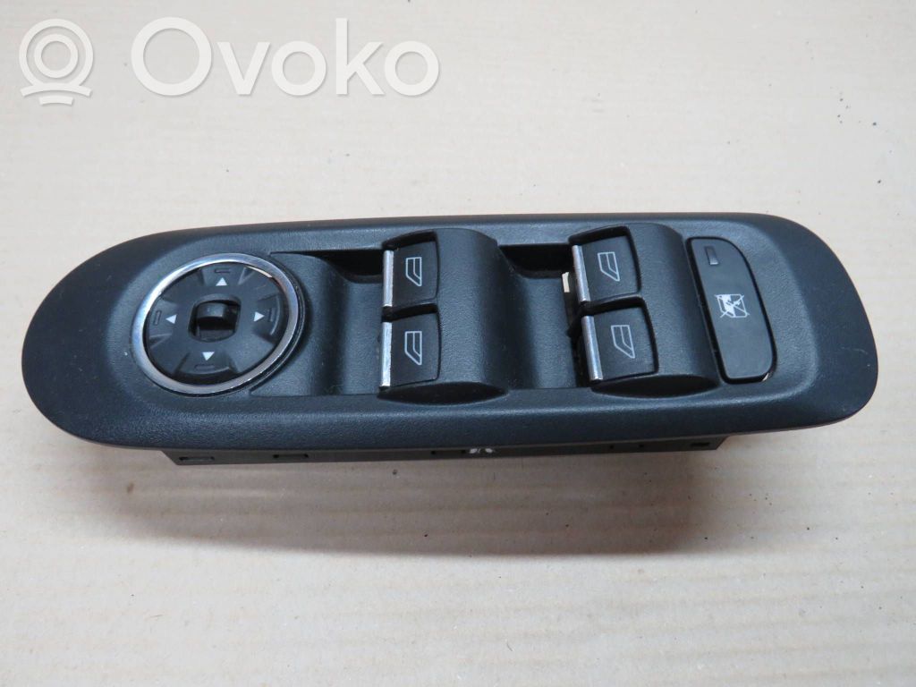 Electric window control switch   7S7T14A132AB,17082009,7S7T14A132AB